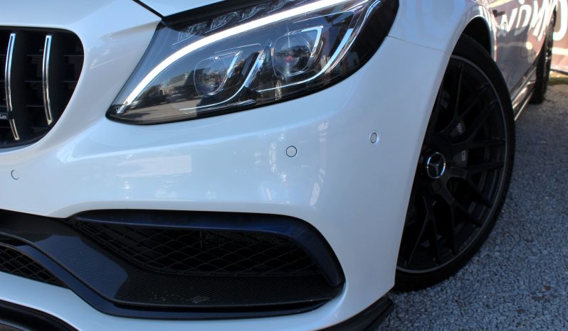 Mercedes C63 AMG completo