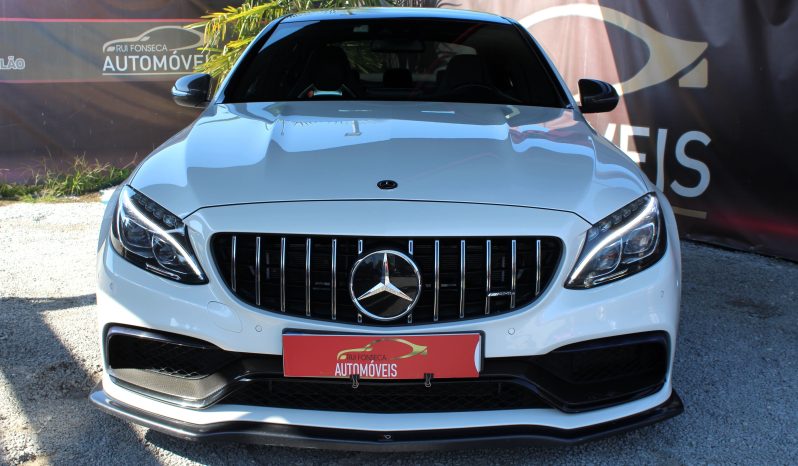 Mercedes C63 AMG completo