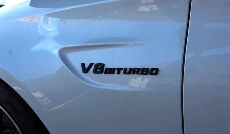 Mercedes C63 AMG completo