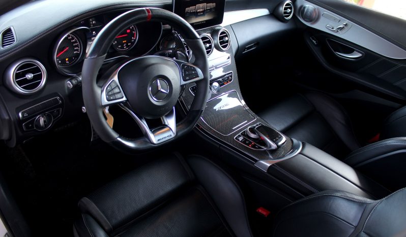 Mercedes C63 AMG completo