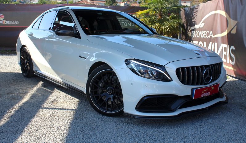Mercedes C63 AMG completo