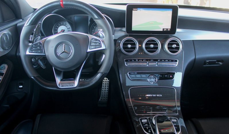 Mercedes C63 AMG completo
