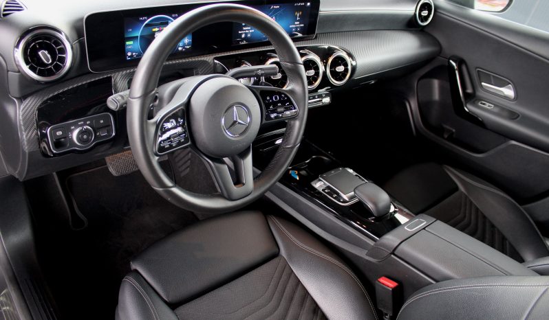 Mercedes A 250e completo