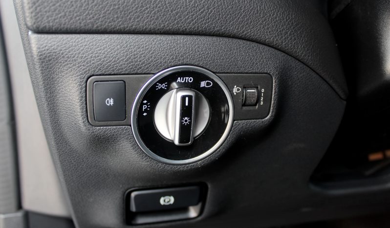 Mercedes CLA 180 completo