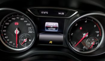 Mercedes CLA 180 completo