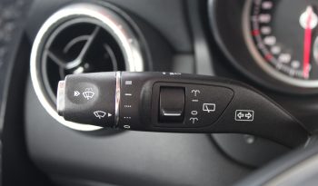 Mercedes CLA 180 completo