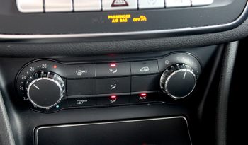 Mercedes CLA 180 completo