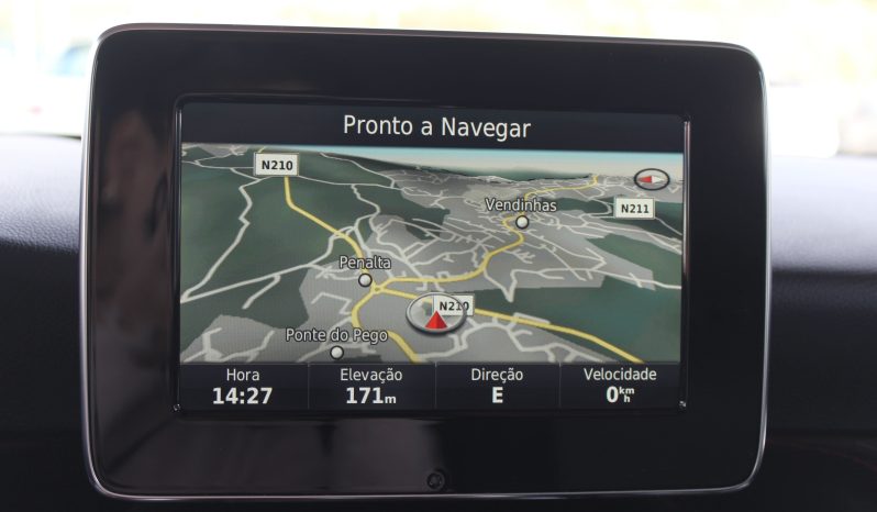 Mercedes CLA 180 completo