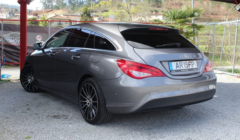 Mercedes CLA 180 completo