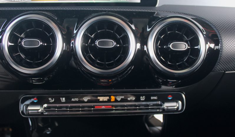 Mercedes A180 completo