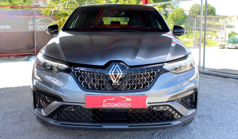 Renault Arkana E-Tech completo