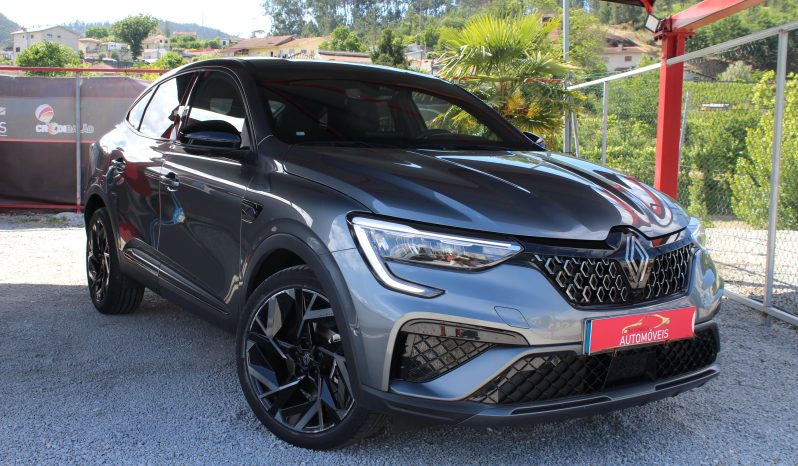 Renault Arkana E-Tech completo
