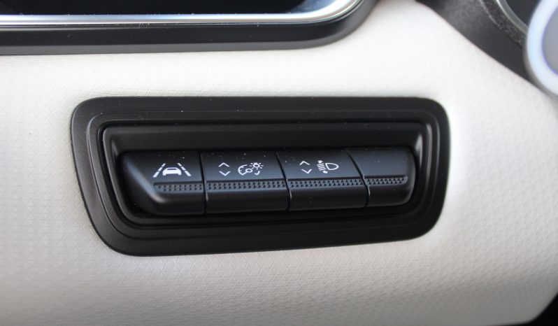 Renault Clio E-Tech Hibrid completo