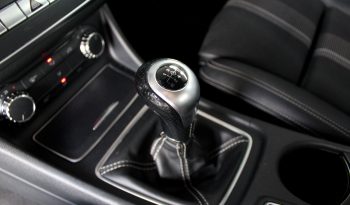 Mercedes CLA 180 completo