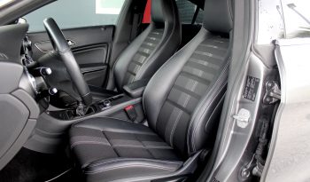 Mercedes CLA 180 completo