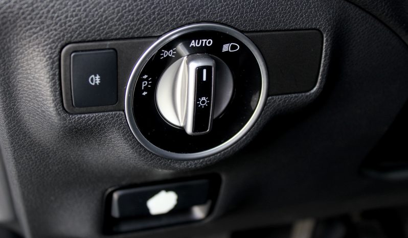 Mercedes CLA 180 completo