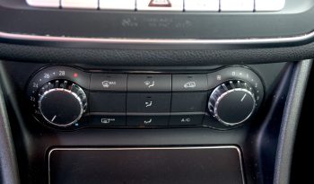 Mercedes CLA 180 completo