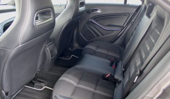 Mercedes CLA 180 completo