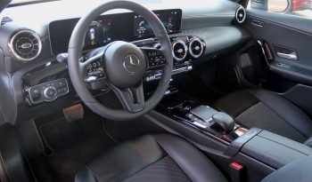 Mercedes CLA 180 completo