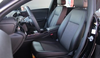 Mercedes CLA 180 completo