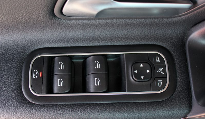 Mercedes CLA 180 completo