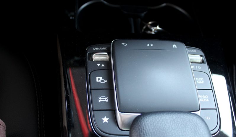 Mercedes CLA 180 completo