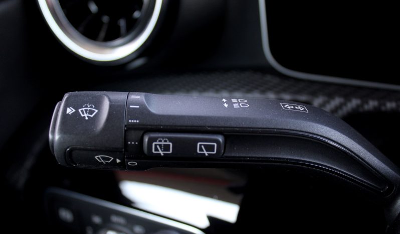 Mercedes CLA 180 completo