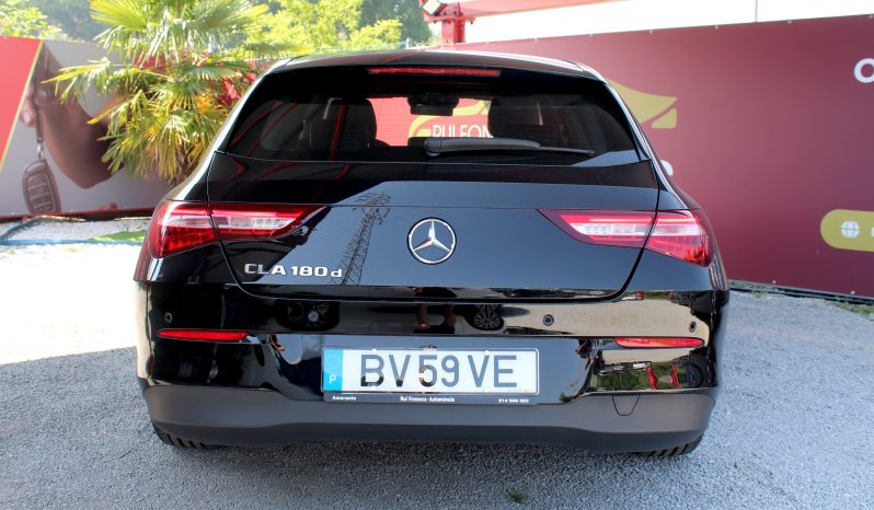 Mercedes CLA 180 completo