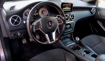 Mercedes A 180 AMG Line completo