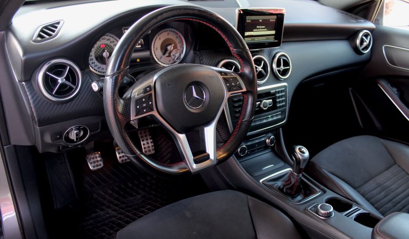 Mercedes A 180 AMG Line completo