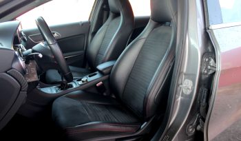 Mercedes A 180 AMG Line completo