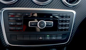 Mercedes A 180 AMG Line completo