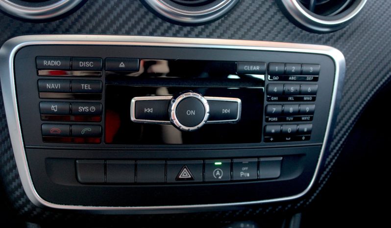 Mercedes A 180 AMG Line completo