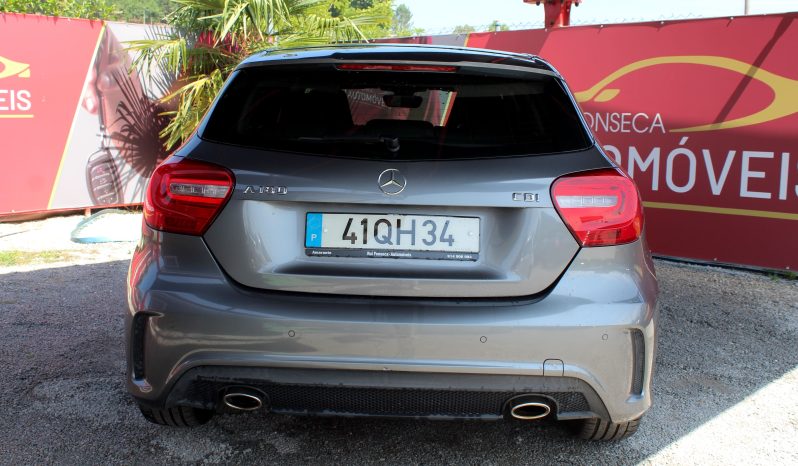 Mercedes A 180 AMG Line completo