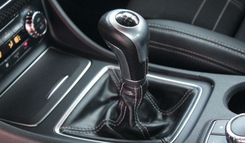 Mercedes A180 completo