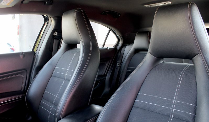 Mercedes A180 completo