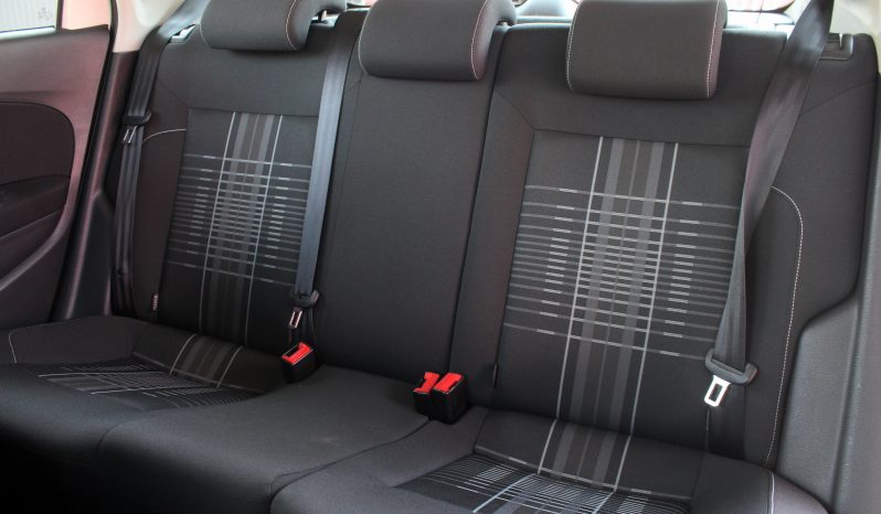 VW Polo completo