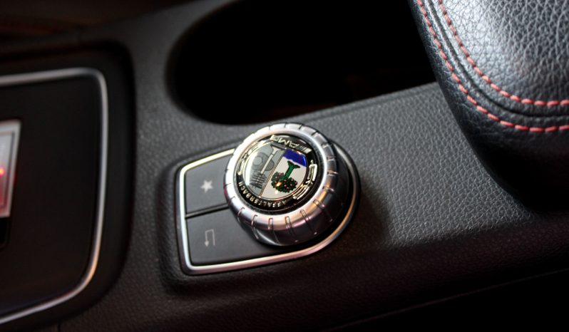 Mercedes CLA 45 AMG completo