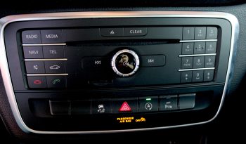 Mercedes CLA 45 AMG completo