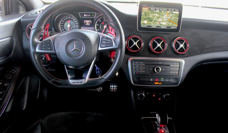 Mercedes CLA 45 AMG completo