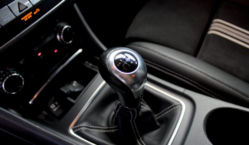 Mercedes CLA 180 completo