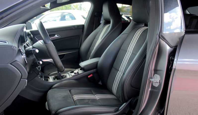 Mercedes CLA 180 completo