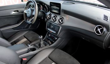 Mercedes CLA 180 completo