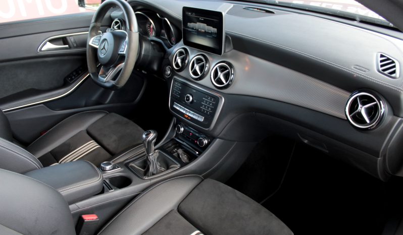 Mercedes CLA 180 completo