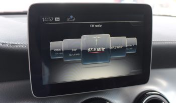 Mercedes CLA 180 completo