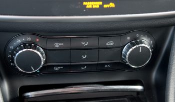 Mercedes CLA 180 completo